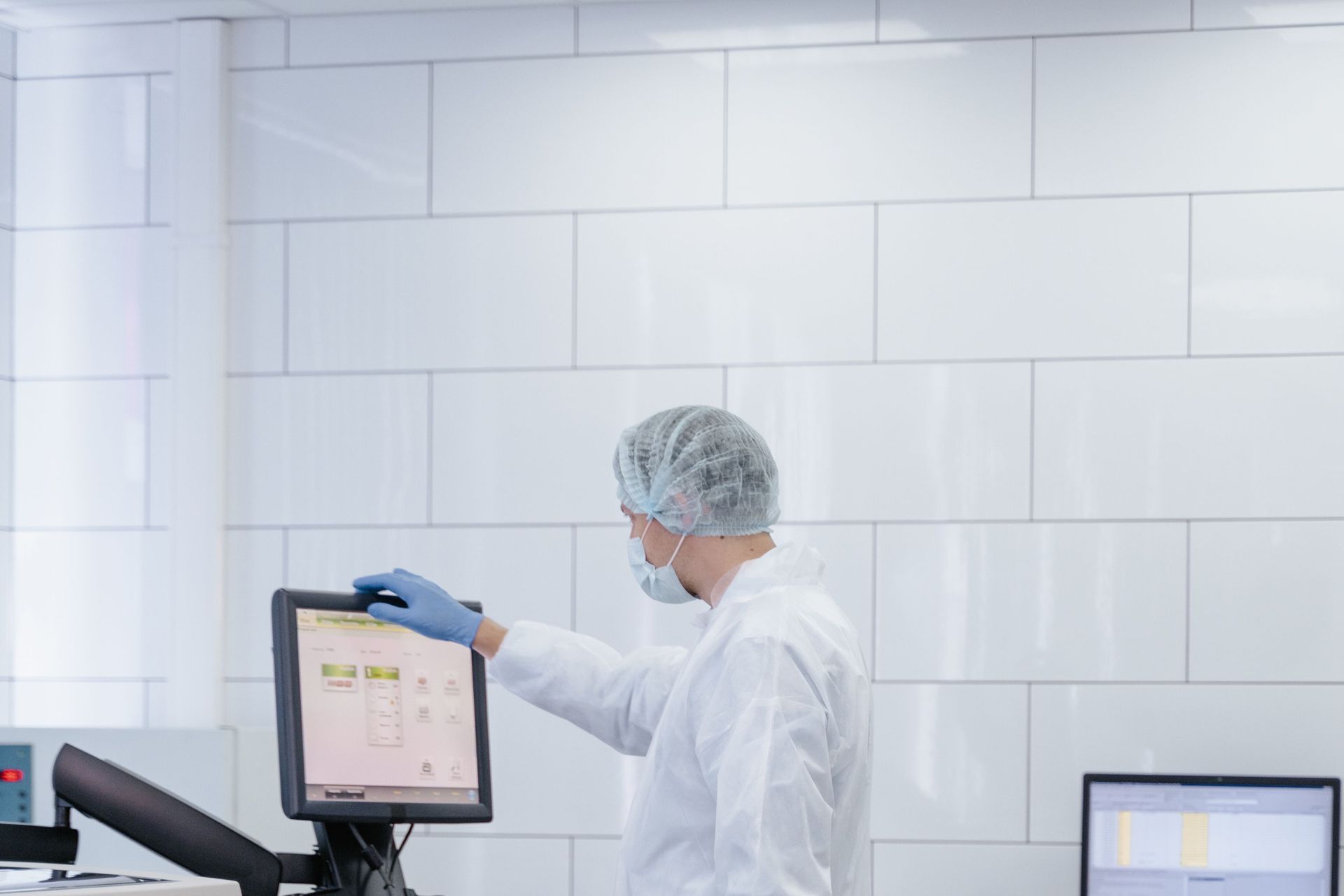 Cleanroom quality monitoring